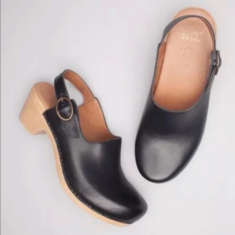 RARE Dansko Madison black slingback clog 10/41